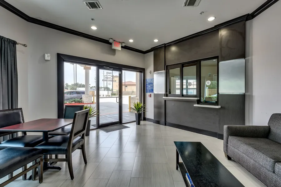 Americas Best Value Inn and Suites IAH Airport North hotel detail image 2