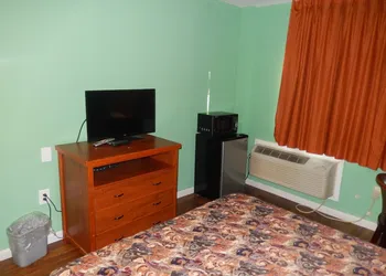 Riverview Motel hotel thumbnail 4