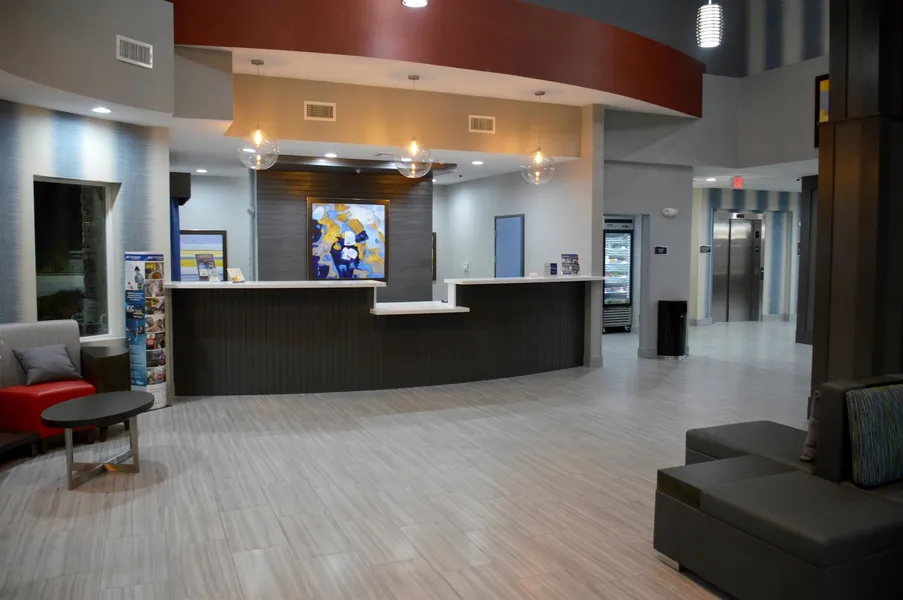 Del-Mar Airport Inn & Suites hotel detail image 6