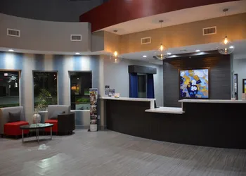 Del-Mar Airport Inn & Suites hotel thumbnail 5