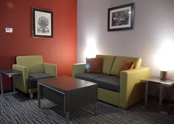 Del-Mar Airport Inn & Suites hotel thumbnail 7