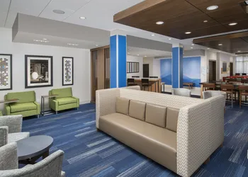 Holiday Inn Express Pensacola Downtown by IHG hotel thumbnail 3