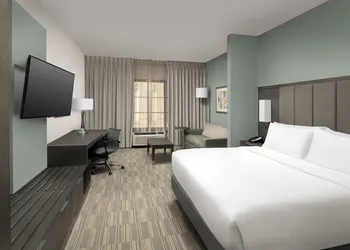 Holiday Inn Express Pensacola Downtown by IHG hotel thumbnail 6