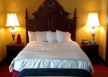 Ye Old English Inn hotel thumbnail 7