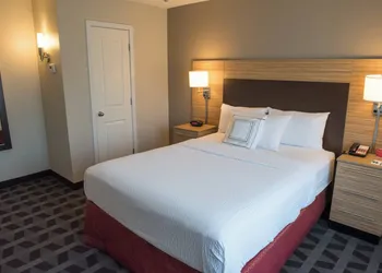 TownePlace Suites by Marriott Battle Creek hotel thumbnail 8