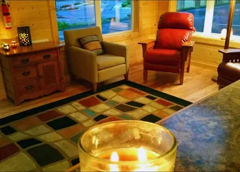 Rolling Hills Lodge hotel thumbnail 2