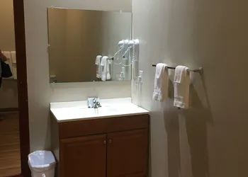 Rolling Hills Lodge hotel thumbnail 7