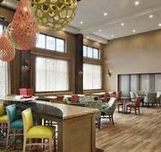 Hampton Inn & Suites St. Louis/Alton hotel detail image 3