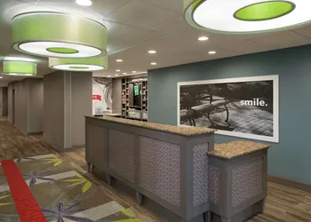Hampton Inn & Suites St. Louis/Alton hotel thumbnail 4