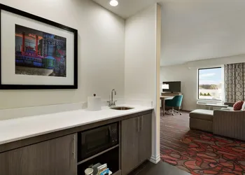 Hampton Inn & Suites St. Louis/Alton hotel thumbnail 7