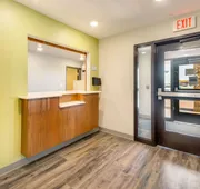 Econo Lodge Burlington I-70 hotel detail image 4