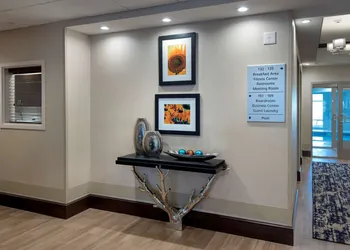 Hampton Inn by Hilton New Paltz hotel thumbnail 2