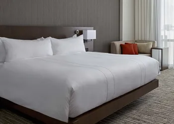 Calgary Airport Marriott In-Terminal Hotel hotel thumbnail 5