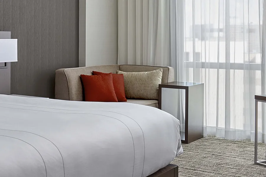 Calgary Airport Marriott In-Terminal Hotel hotel detail image 6