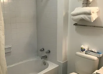 Grand Traverse Motel hotel thumbnail 6
