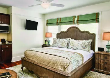 The Collector Inn - Adults Only hotel thumbnail 4