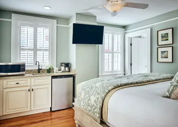 The Collector Inn - Adults Only hotel thumbnail 8