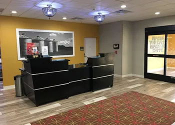 Hampton Inn McPherson hotel thumbnail 3