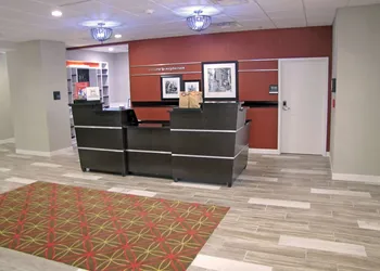 Hampton Inn McPherson hotel thumbnail 4