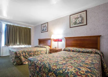 Downbeach Inn hotel thumbnail 2