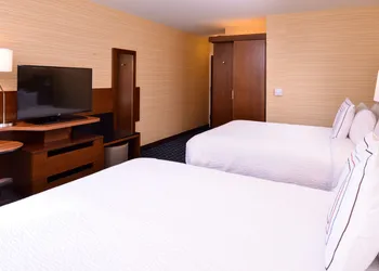 Fairfield by Marriott Inn & Suites Plymouth White Mountains hotel thumbnail 6