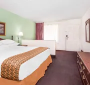 Days Inn by Wyndham Lavonia hotel detail image 4