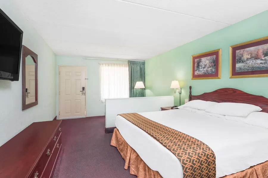 Days Inn by Wyndham Lavonia hotel detail image 6