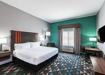 Holiday Inn Express & Suites Perryton by IHG hotel thumbnail 2
