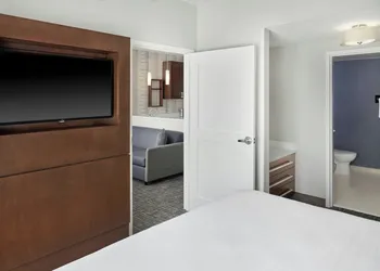 Residence Inn by Marriott Charlotte Airport hotel thumbnail 4