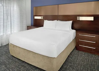 Residence Inn by Marriott Charlotte Airport hotel thumbnail 7