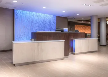 Fairfield Inn and Suites by Marriott Charlotte Airport hotel thumbnail 3