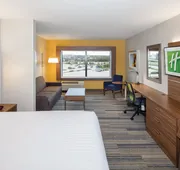 Holiday Inn Express & Suites East Peoria - Riverfront by IHG hotel detail image 4