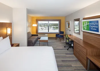 Holiday Inn Express & Suites East Peoria - Riverfront by IHG hotel thumbnail 4