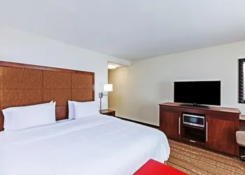 Hampton Inn & Suites Houston I-10 West Park Row hotel thumbnail 4