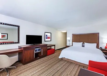 Hampton Inn & Suites Houston I-10 West Park Row hotel thumbnail 6