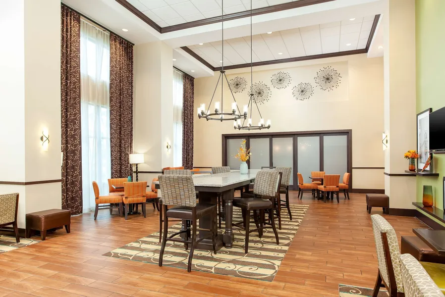 Hampton Inn & Suites Niles/Warren hotel detail image 2