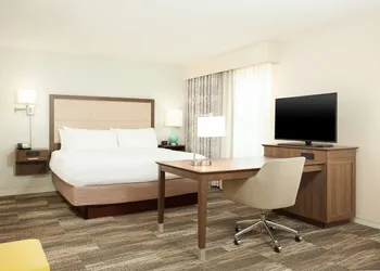Hampton Inn & Suites Niles/Warren hotel thumbnail 6