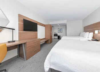Holiday Inn Express & Suites Moore by IHG hotel thumbnail 4