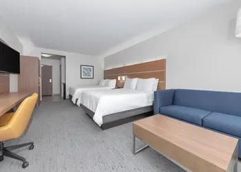 Holiday Inn Express & Suites Moore by IHG hotel thumbnail 7
