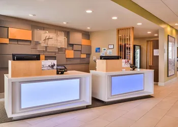 Holiday Inn Express & Suites Parkersburg East by IHG hotel thumbnail 2