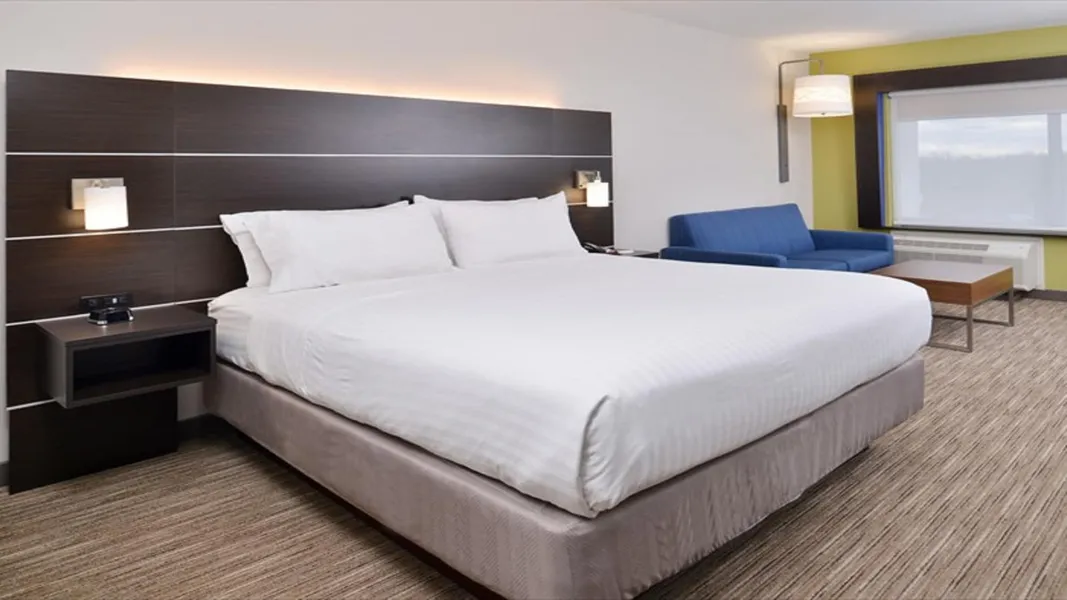 Holiday Inn Express & Suites Parkersburg East by IHG hotel detail image 6