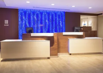 Fairfield Inn & Suites by Marriott Burlington hotel thumbnail 3