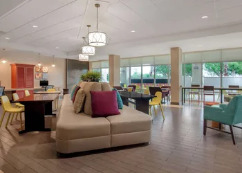 Home2 Suites By Hilton Destin hotel thumbnail 5