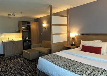 Microtel Inn & Suites by Wyndham Sudbury hotel thumbnail 8