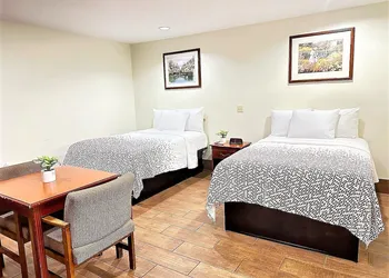 Budget Inn hotel thumbnail 5