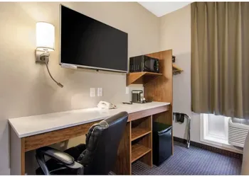Albertan Inn hotel thumbnail 7