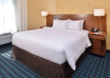 Fairfield Inn & Suites by Marriott Farmington hotel thumbnail 8