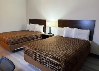 Regency Inn and Suites hotel thumbnail 5