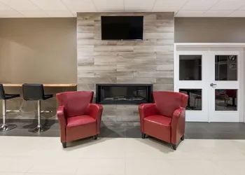 Super 8 by Wyndham Mont Laurier hotel thumbnail 2