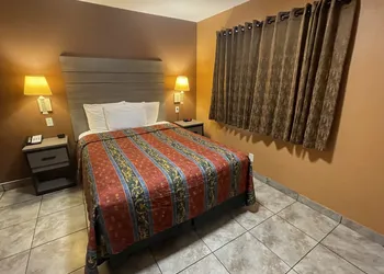 New Corral Motel hotel thumbnail 5